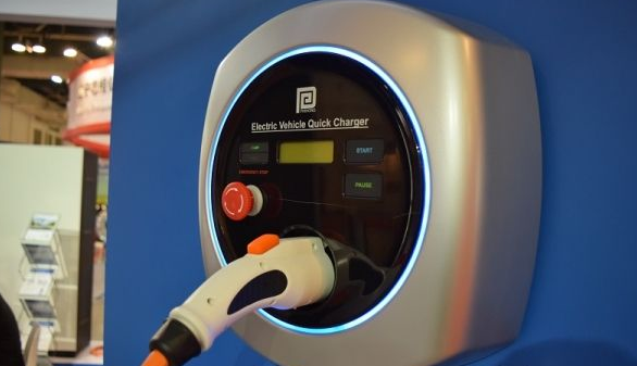 中國鐵塔獲國新100億入股 或加速充電樁建設等新業務