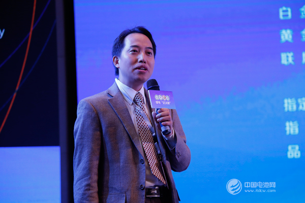 加拿大滑鐵盧大學、鋅空電池第一人陳忠偉博士