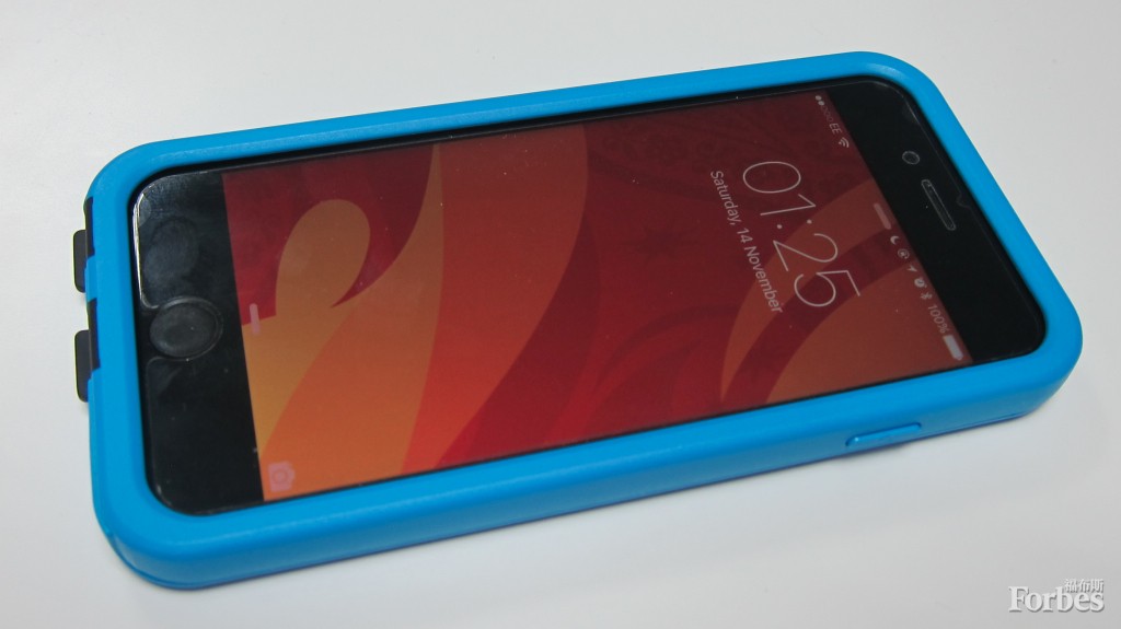 蘋果iPhone 7設計泄漏  庫克為電池保護套辯護