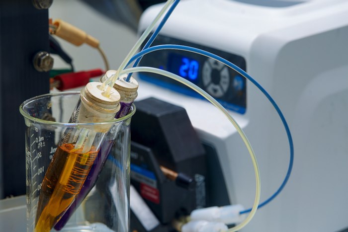 美國研發(fā)新型液流電池 生產(chǎn)成本比現(xiàn)有電池下降60％