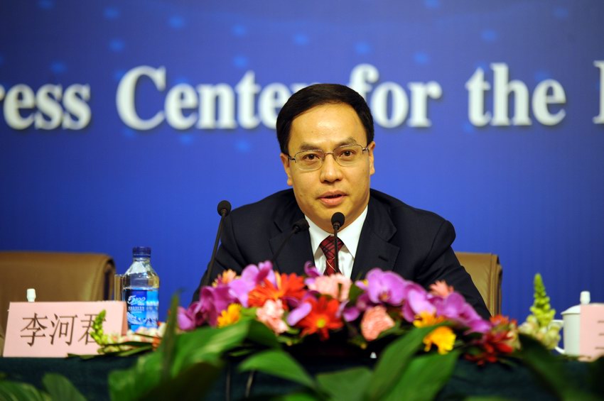 李河君“跳樓價”減持漢能25億股 誰人接盤成謎 李河君“跳樓價”減持漢能25億股 誰人接盤成謎