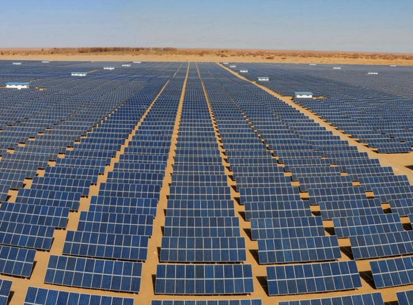 國家能源局:中國2015年光伏裝機(jī)總量約14.95GW 國家能源局:中國2015年光伏裝機(jī)總量約14.95GW