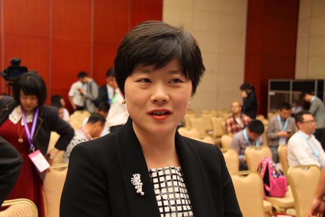 騰勢(shì)美女CEO嚴(yán)琛 騰勢(shì)美女CEO嚴(yán)琛