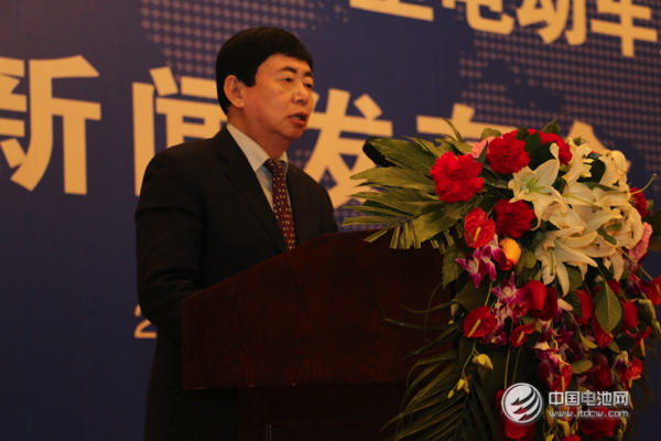 山東省汽車行業(yè)協(xié)會(huì)常務(wù)副會(huì)長(zhǎng)兼秘書長(zhǎng)魏學(xué)勤 山東省汽車行業(yè)協(xié)會(huì)常務(wù)副會(huì)長(zhǎng)兼秘書長(zhǎng)魏學(xué)勤