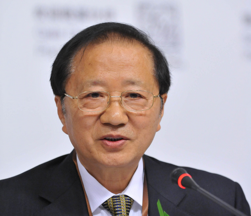 陳清泰:熱腸冷眼再議電動汽車產業發展 陳清泰:熱腸冷眼再議電動汽車產業發展