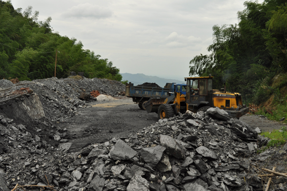 煤炭產(chǎn)能過剩 煤城雞西轉(zhuǎn)型開發(fā)石墨資源 煤炭產(chǎn)能過剩 煤城雞西轉(zhuǎn)型開發(fā)石墨資源