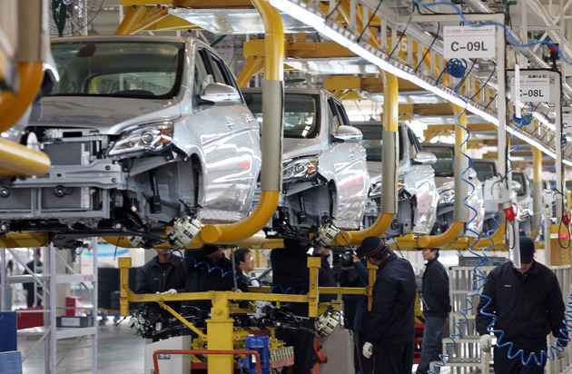 2016年新能源汽車低開高走 多年耕耘步入“收獲期” 2016年新能源汽車低開高走 多年耕耘步入“收獲期”