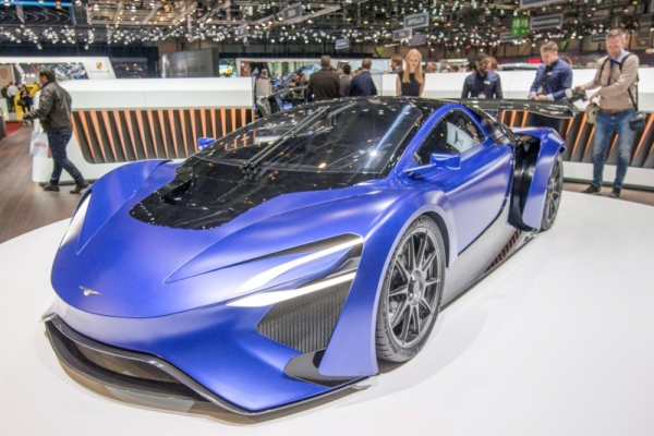 中國企業Techrules展出的酷炫概念車引人駐足