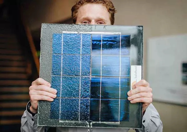 荷蘭最美太陽(yáng)能自行車(chē)道 夜晚繁星在腳下閃爍