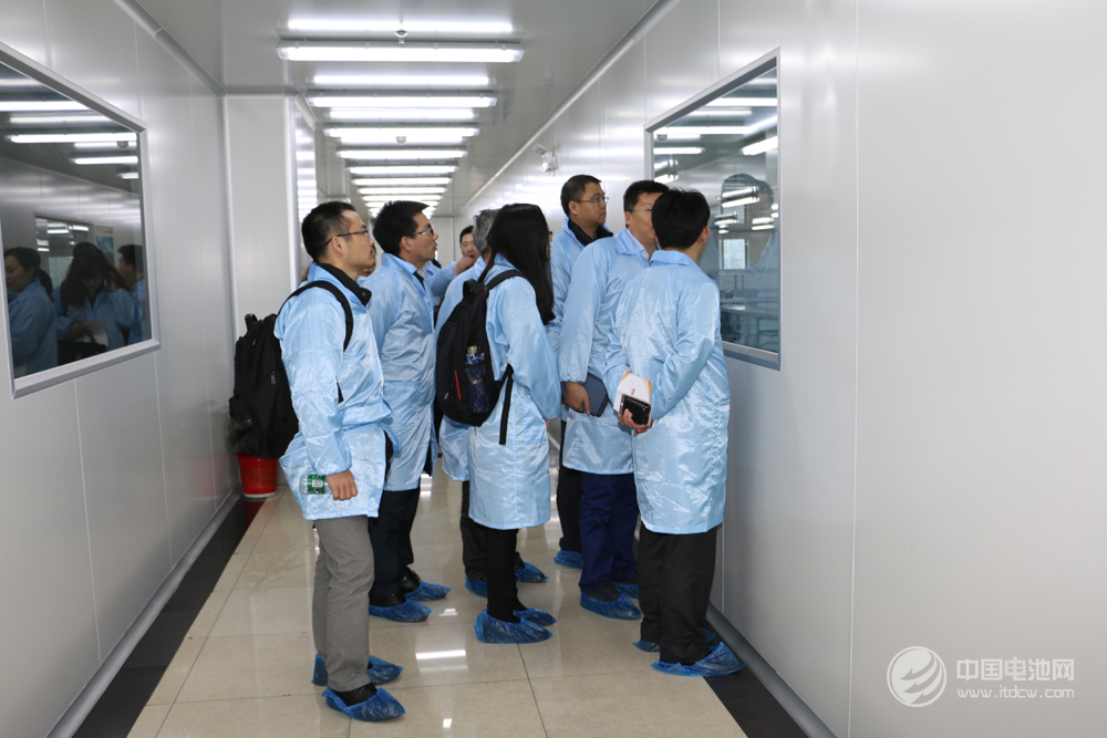 調研團一行參觀妙盛動力生產車間 調研團一行參觀妙盛動力生產車間