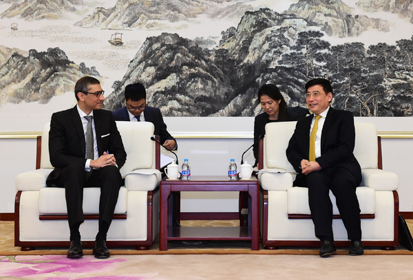 工信部部長(zhǎng)苗圩會(huì)見(jiàn)諾基亞集團(tuán)總裁  交流大數(shù)據(jù)、物聯(lián)網(wǎng)