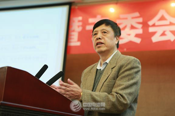 中國物資再生協會常務副會長、資源強制回收產業技術創新戰略聯盟劉強理事長發言