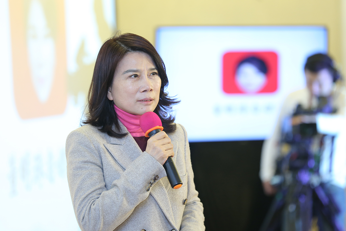 正式回應(yīng)收購新能源公司 董明珠:格力就是要造汽車 正式回應(yīng)收購新能源公司 董明珠:格力就是要造汽車