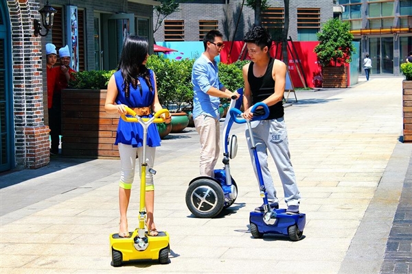 時尚電玩“平衡車”因鋰電池超標不能坐飛機