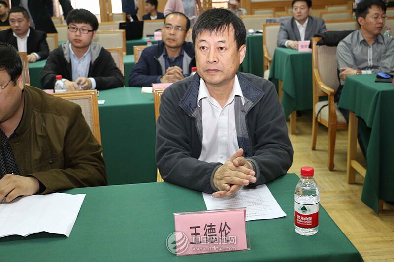 我國(guó)小型電動(dòng)車(chē)產(chǎn)能超百萬(wàn)輛 首屆測(cè)試大賽5月底將舉行 我國(guó)小型電動(dòng)車(chē)產(chǎn)能超百萬(wàn)輛 首屆測(cè)試大賽5月底將舉行