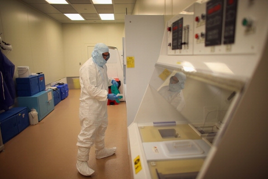 科學(xué)家發(fā)現(xiàn)超級(jí)耐久電池 超鋰電池400倍