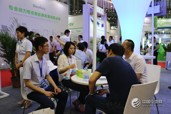 博磊達客戶詳談合作細節 博磊達客戶詳談合作細節