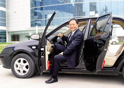 制訂五年內產銷超百億戰略 李書福欲整合錢江摩托 制訂五年內產銷超百億戰略 李書福欲整合錢江摩托