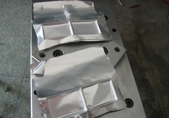 新能源汽車爆發增長 鋁塑膜望接力鋰電池炒作 新能源汽車爆發增長 鋁塑膜望接力鋰電池炒作