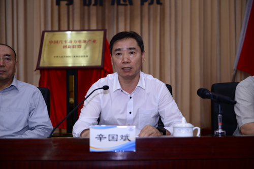 辛國斌：新能源汽車能走多遠最終看動力電池