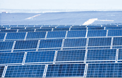 中民投在寧夏鹽池縣投資建設的新能源綜合示范區項目。