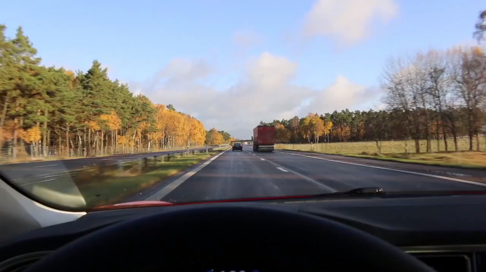 雙重保障 前所未有 特斯拉第二代自動(dòng)駕駛系統(tǒng)曝光