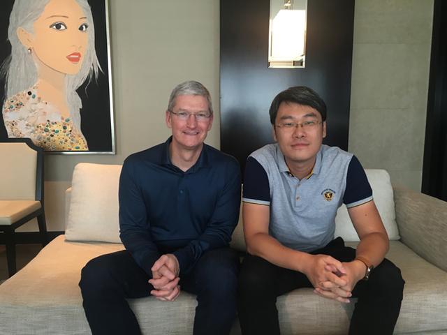 專訪庫克：手機(jī)市場沒飽和，我們?cè)谌A獨(dú)一無二