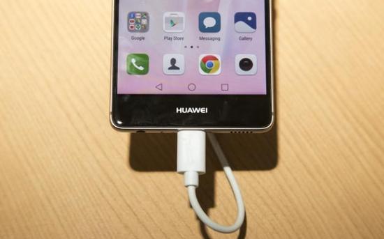 新型電池最早明年應用 或讓手機續航延長一倍 新型電池最早明年應用 或讓手機續航延長一倍