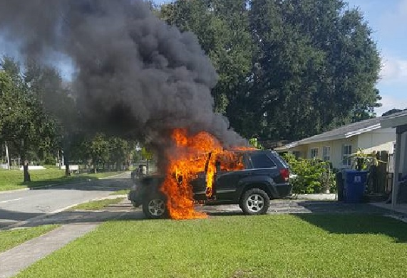 三星Note 7又發(fā)生電池爆炸 竟造成用戶整輛車起火 三星Note 7又發(fā)生電池爆炸 竟造成用戶整輛車起火