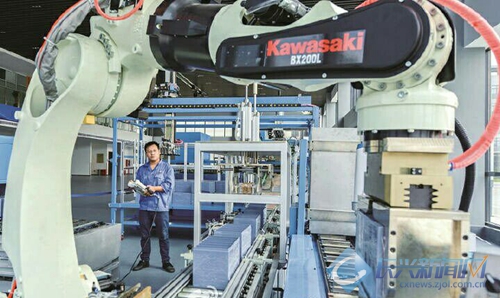 浙江海悅機器人成功自主研發鉛酸蓄電池生產線