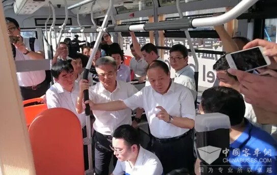 湖北首臺氫燃料電池客車在揚子江研制成功 湖北首臺氫燃料電池客車在揚子江研制成功