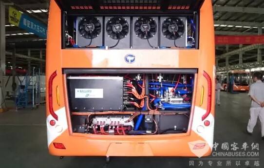 湖北首臺氫燃料電池客車在揚子江研制成功 湖北首臺氫燃料電池客車在揚子江研制成功