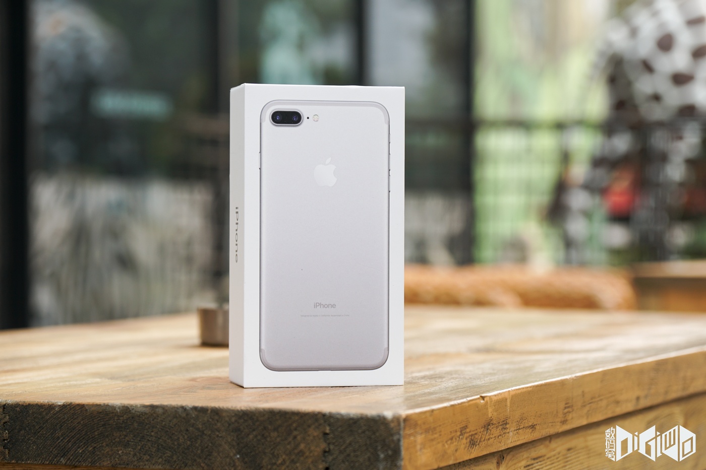 iPhone 7 Plus銀色開箱 續航時間比iPhone 6s高2小時