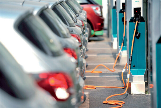 傳統(tǒng)車企動(dòng)能不足 油耗達(dá)標(biāo)管理尚需有效的獎(jiǎng)懲機(jī)制 傳統(tǒng)車企動(dòng)能不足 油耗達(dá)標(biāo)管理尚需有效的獎(jiǎng)懲機(jī)制