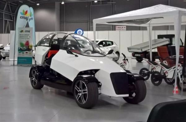 捷克首輛3D打印電動汽車4ekolka 最高時速達55公里/小時