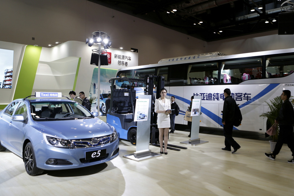 中國決心推廣電動車 整治市場“等待能者進(jìn)入”