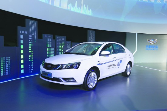 成都市與吉利簽訂協議 吉利三項目年產整車60萬臺 成都市與吉利簽訂協議 吉利三項目年產整車60萬臺