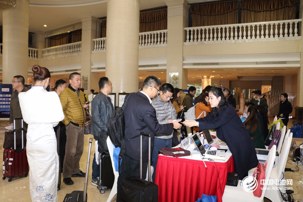 產業鏈巨頭云聚 第4屆鋰電“達沃斯”論壇22日正式報到 產業鏈巨頭云聚 第4屆鋰電“達沃斯”論壇22日正式報到