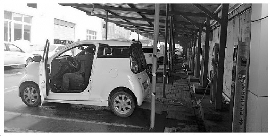 新能源汽車消費萎縮:靠補(bǔ)貼 政策不明朗銷量驟減 新能源汽車消費萎縮:靠補(bǔ)貼 政策不明朗銷量驟減