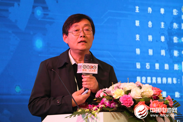 滄州明珠塑料股份有限公司隔膜事業部總經理 谷傳明 滄州明珠塑料股份有限公司隔膜事業部總經理 谷傳明