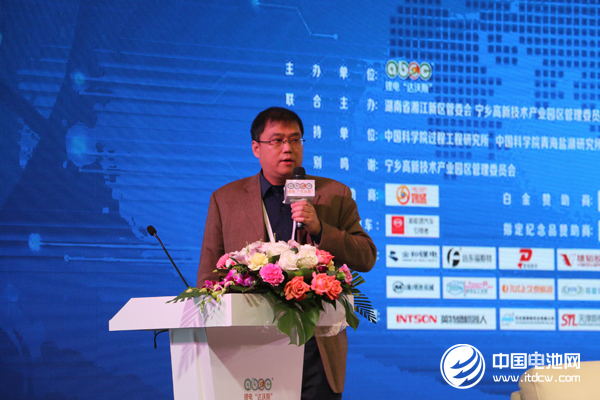 真鋰研究首席分析師 墨柯 真鋰研究首席分析師 墨柯