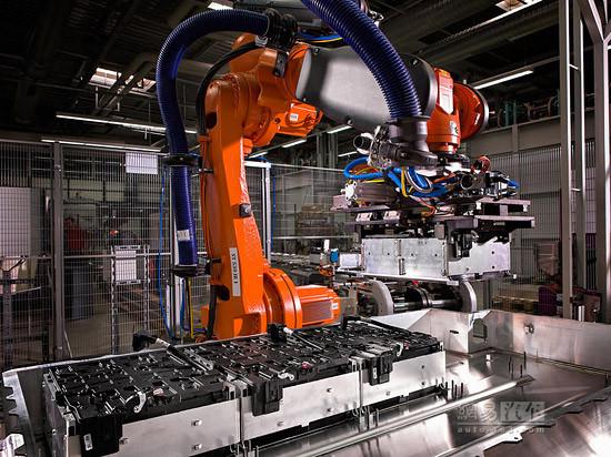 超級電容器革命性突破 秒充電動車不是夢