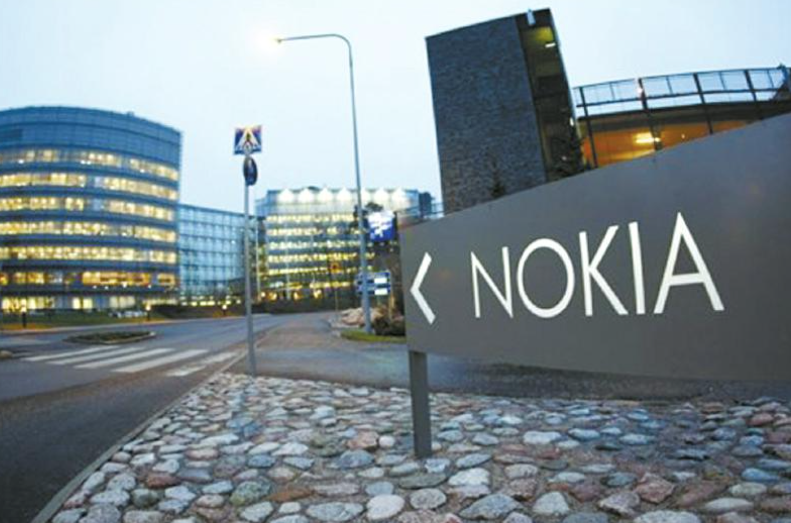 諾基亞重返智能手機市場道路不平坦 能再現(xiàn)輝煌嗎? 諾基亞重返智能手機市場道路不平坦 能再現(xiàn)輝煌嗎?