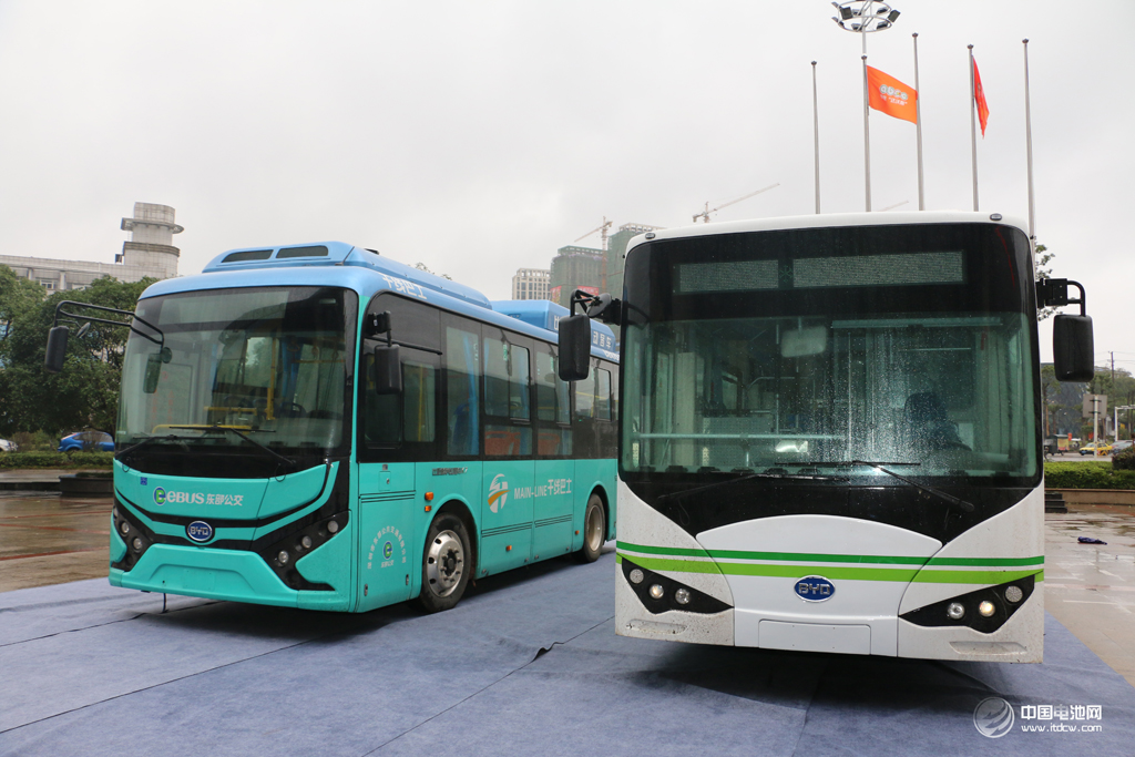 比亞迪新能源客車成為第4屆鋰電“達沃斯”嘉賓接待專用車 比亞迪新能源客車成為第4屆鋰電“達沃斯”嘉賓接待專用車