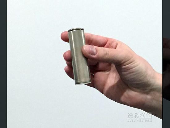 特斯拉全新電池投產(chǎn) 馬斯克:目前密度最高 特斯拉全新電池投產(chǎn) 馬斯克:目前密度最高