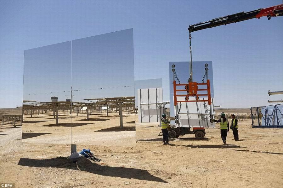 以色列最新沙漠310兆瓦發(fā)電站 由五萬(wàn)太陽(yáng)能鏡面構(gòu)成