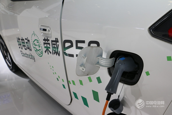 新能源車迎“后補貼時代”挑戰 補貼額度較去年降20% 新能源車迎“后補貼時代”挑戰 補貼額度較去年降20%