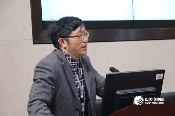 中南大學(xué)材料科學(xué)與工程學(xué)院院長(zhǎng)/教授梁叔全