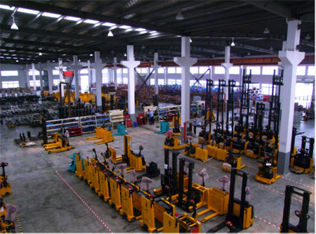 電動(dòng)倉(cāng)儲(chǔ)叉車(chē)