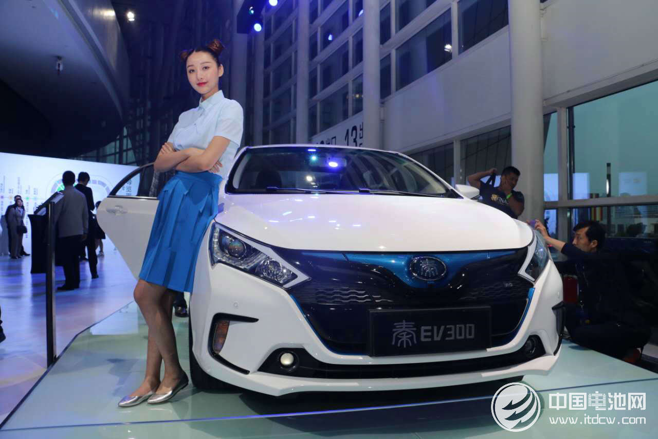 新能源汽車(chē)成為無(wú)硝煙新戰(zhàn)場(chǎng) 節(jié)能發(fā)展路線強(qiáng)化混動(dòng)思路